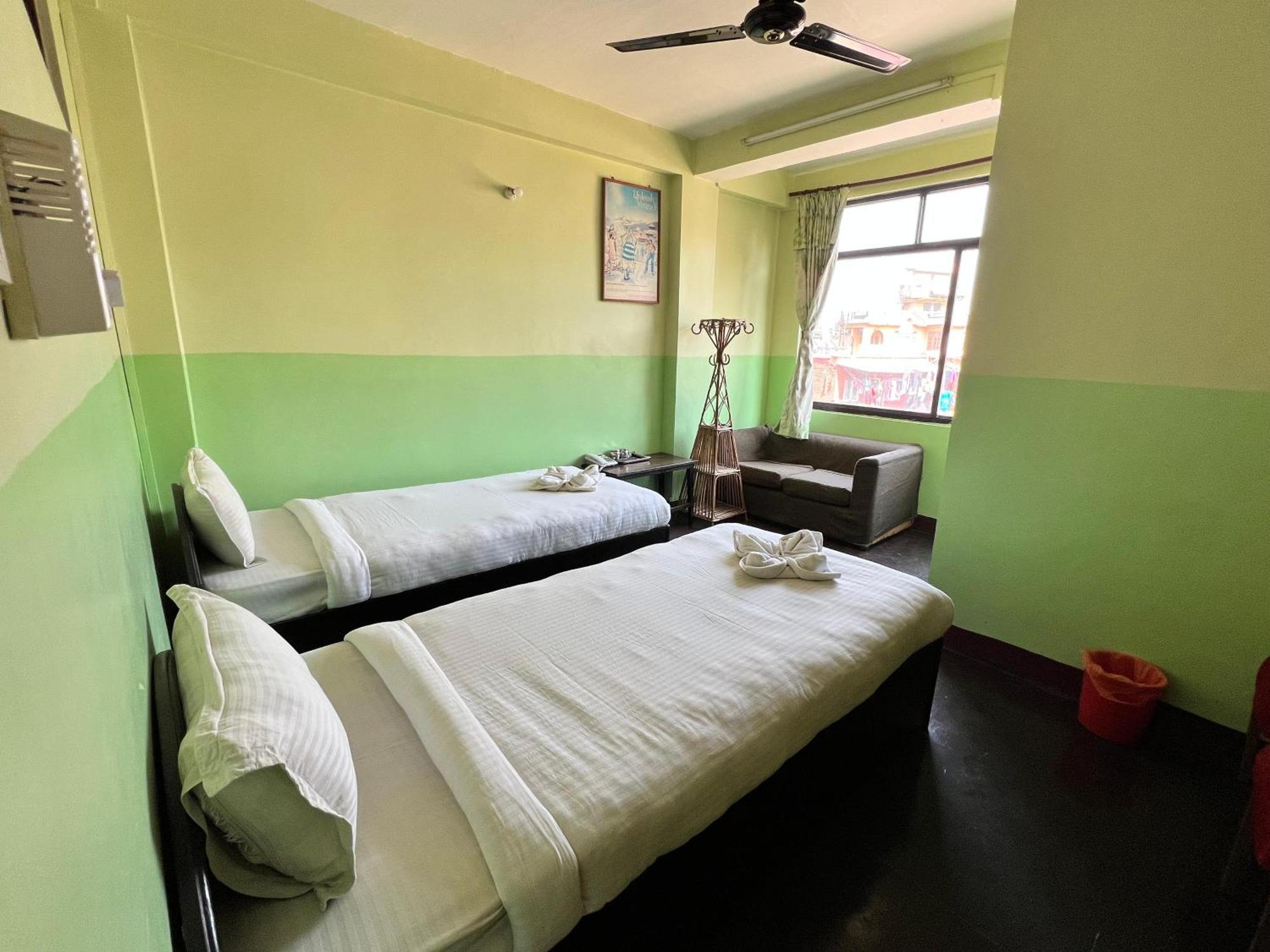 Metro Eco Hotel Katmandou Extérieur photo